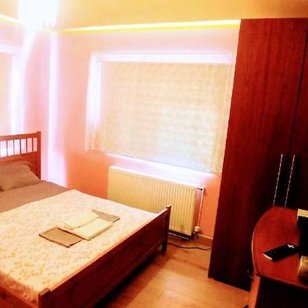 Апартаменты Kefbed Town Center Кефлавик Экстерьер фото
